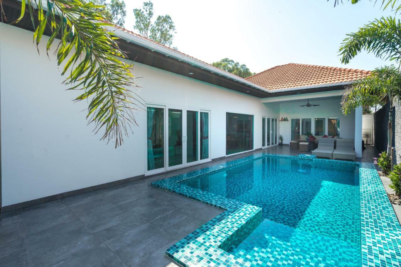 Villa Majestic By Korawan Pattaya Exterior foto